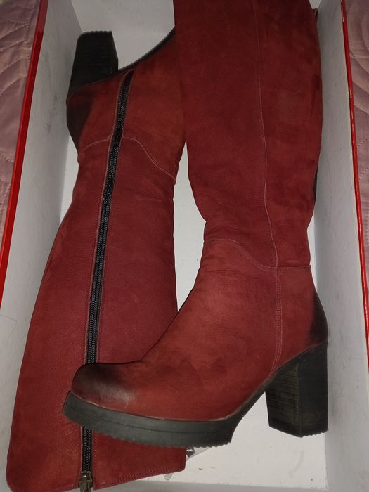 Ботуши от естествен велур