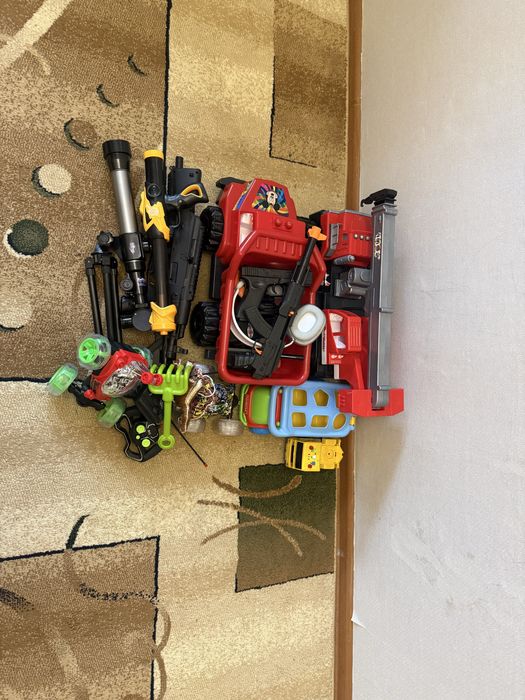 Игрушки отдам даром