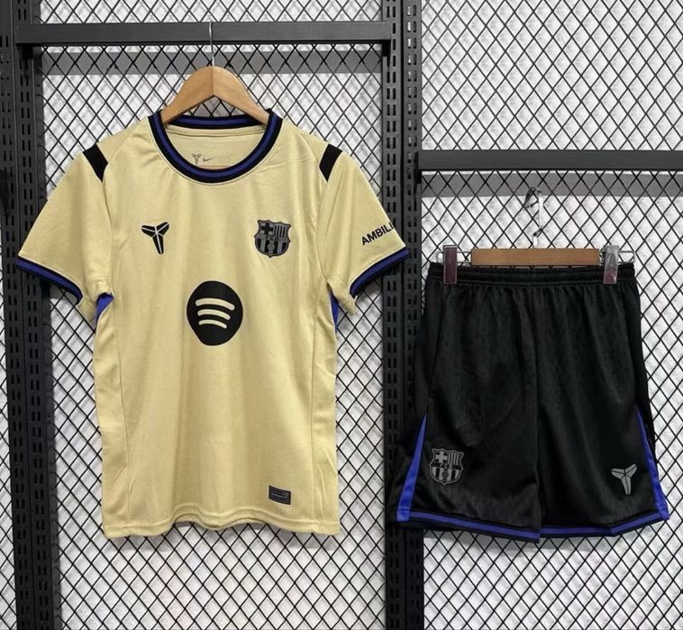 Echipament fotbal copii ( tricou + pantaloni ) , Barcelona