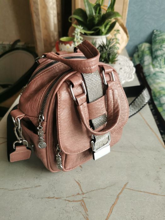 Женская сумка-рюкзачок