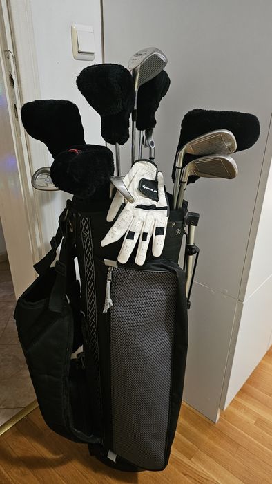 Комплект стикове за голф с чанта