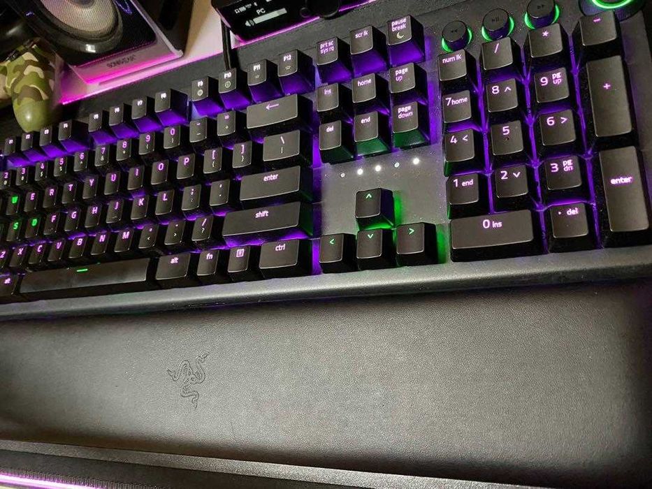Tastatura Gaming Mecanica Razer BlackWidow Elite RGB 1.3 kg - sigilata