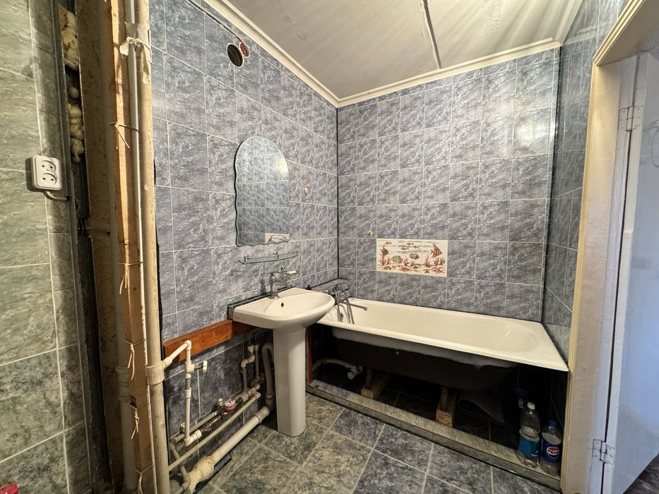 Продаём 2 комн. кв по ул. Гапеева 1