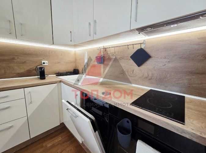 Дава се под наем Двустаен апартамент в к.к. Св.Св. Константин и Елена - 50 кв.м за 800 € - Снимка #2