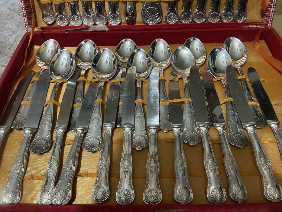 Set tacamuri argintate