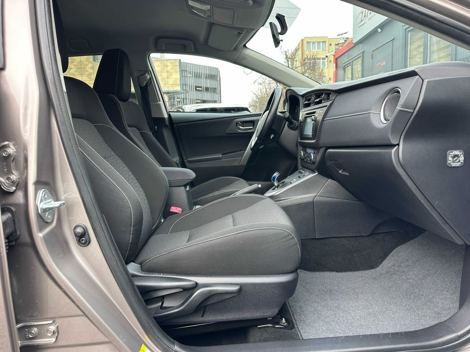 Toyota Auris 1.8L VVT-i Hybrid 2015 131.000 Km