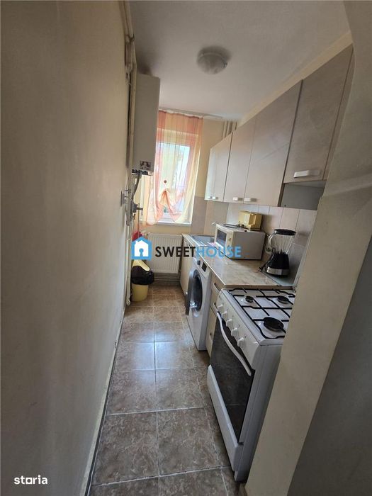 Apartament 2 camere zona 13 Decembrie