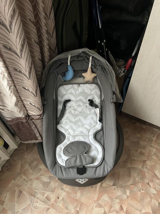 Продам шезлон детский