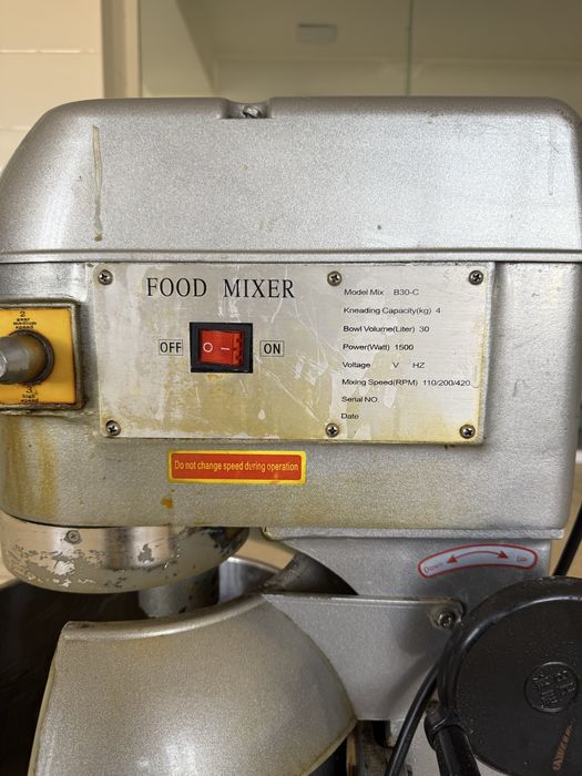 2 та 30 лт миксир б/у тез ва арзон нархда сотилади