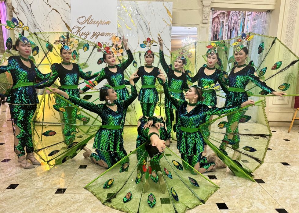 Продам танцевальные костюмы