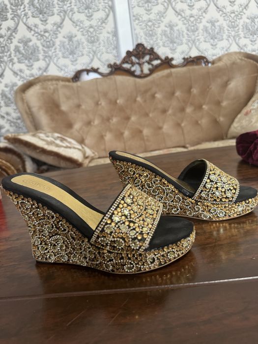 Tapichka dubayskiy. Yaxshi holatda