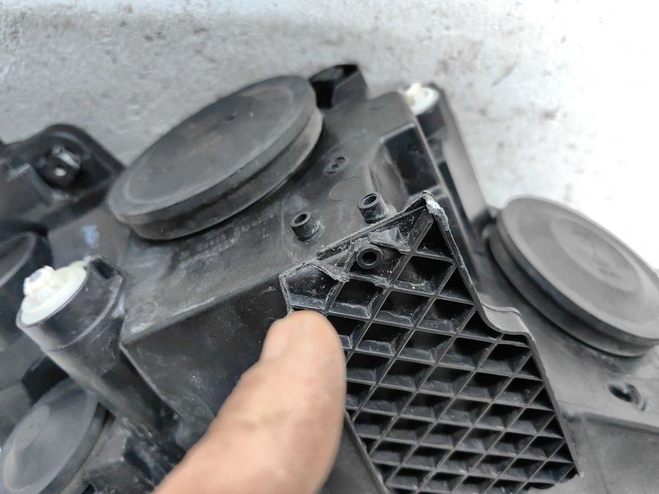 Оригинален фар Шкода  Skoda Superb