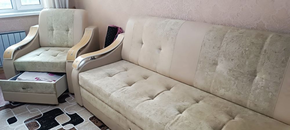 Продам диван с креслом