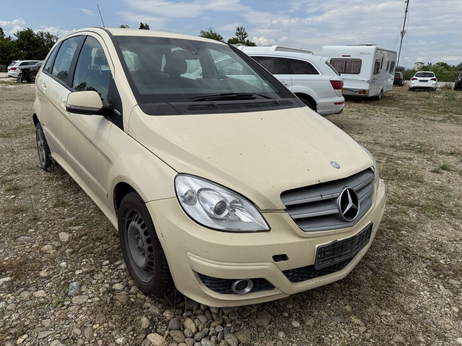 На части Мерцедес Б170 метан B170 Mercedes w245 автоматик нови гуми