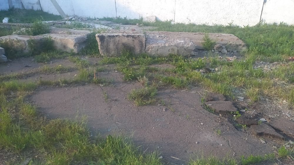 Продам б/у плиты,блоки