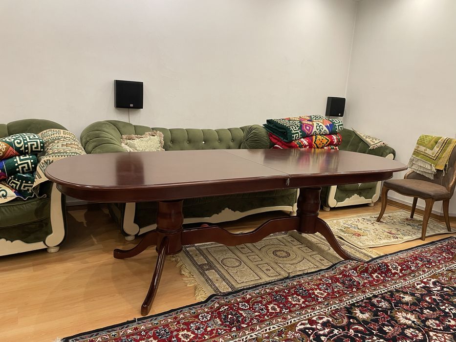 Продам гостевой стол