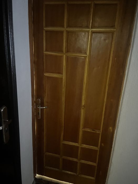 Двери деревянные