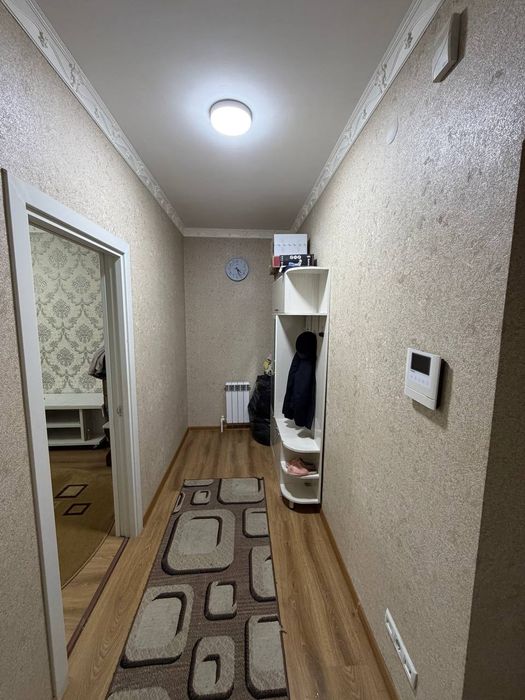 Sergeli choshtepa metroni birinchi bekati  1xona SROCHNI sotiladi