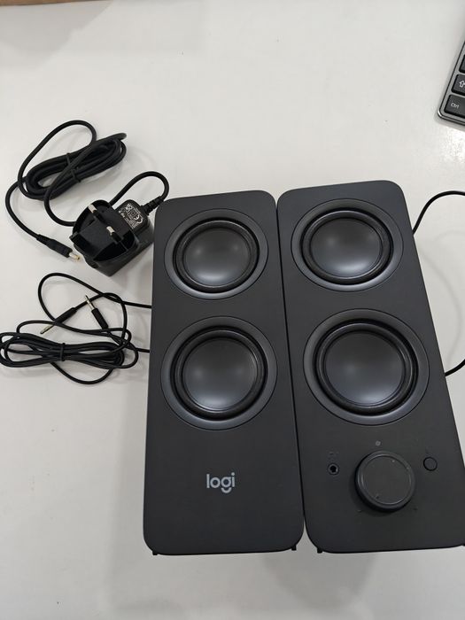 Boxe PC Logitech Z207 Bluetooth sau cu Fir