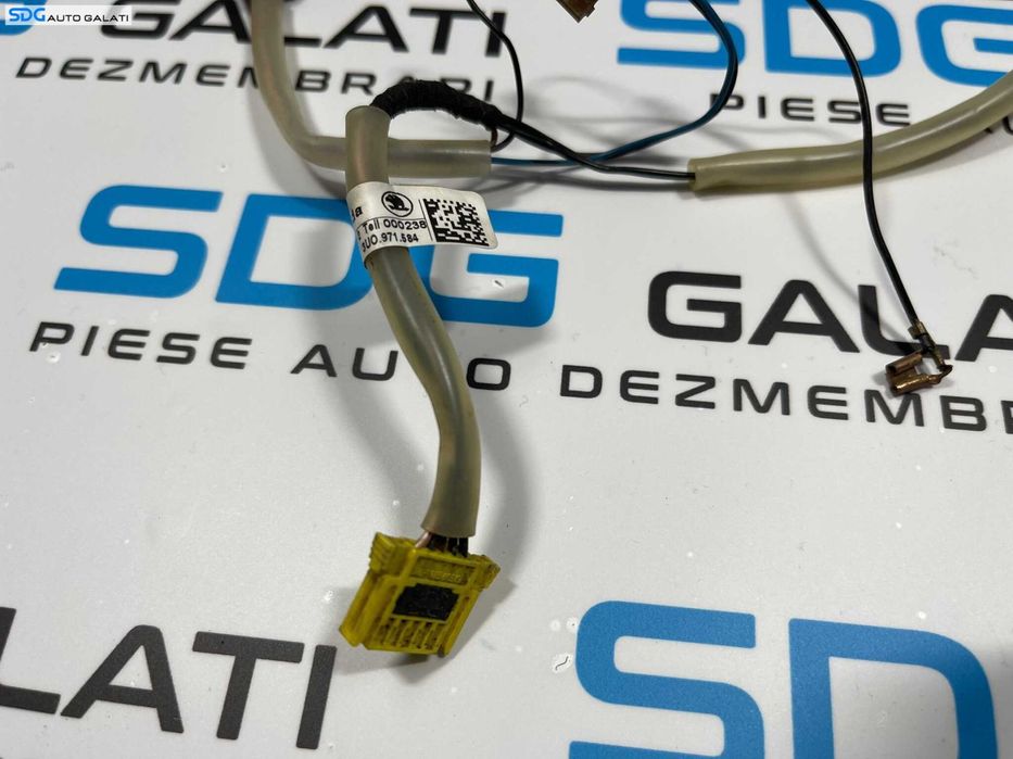 Cablaj Mufa Mufe Instalatie Electrica de la Buton Butoane Comenzi de pe Volan Skoda Superb 1 2002 - 2008 Cod 3U0971584 [B4062]