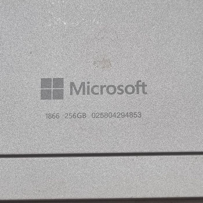 Microsoft Surface pro 7 pentru piese