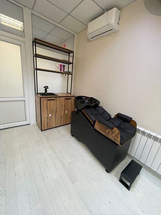 Сдается парикмахерское кресло в центре Караганды