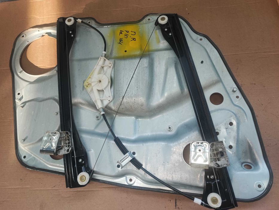 Стъклоповдигачи моторчета и  рамо за чистачка от Мерцедес