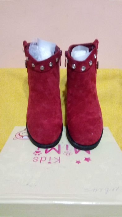 Нови боти за момиче