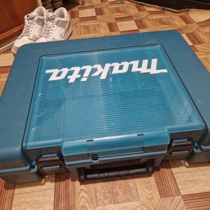 Продам шуруповерт