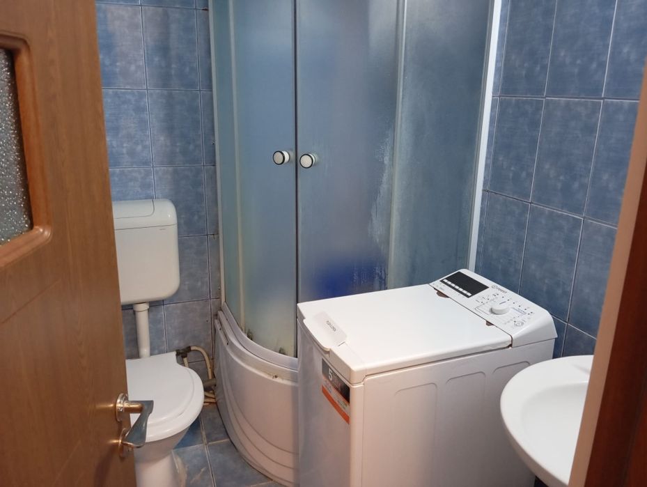 Ofer spre închiriere garsoniera decomandata Craiovița Nouă