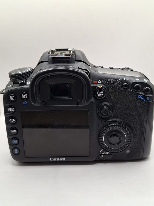 Фотоапарат CANON 7D