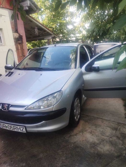 Peugeot 206, benzina