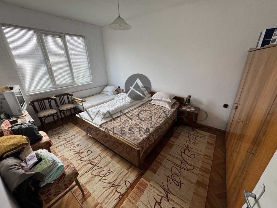 Продава се Тристаен апартамент в Пловдив, Кючук Париж - 85 кв.м за 720 €/кв.м - Снимка #2