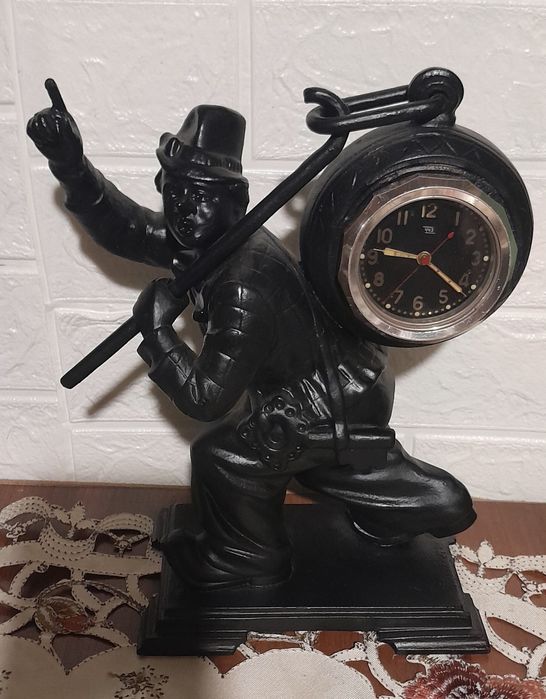 Часы чугунные Хозяин Времени