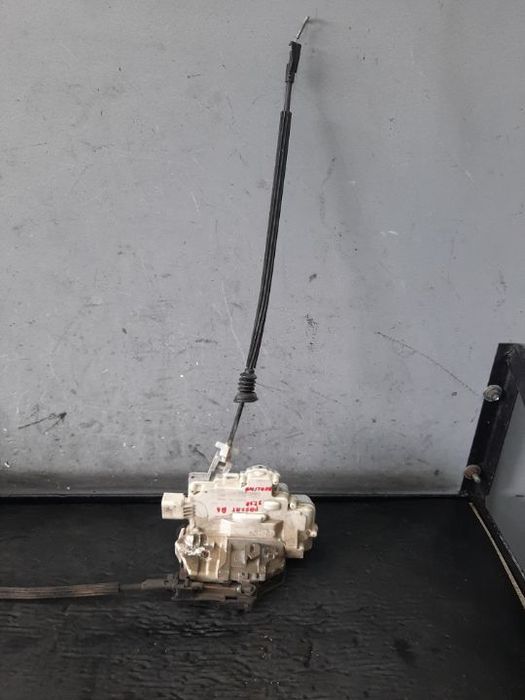 Broasca usa stanga spate vw passat b6 3c2 3c4839