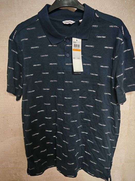 Vând tricou Calvin klein