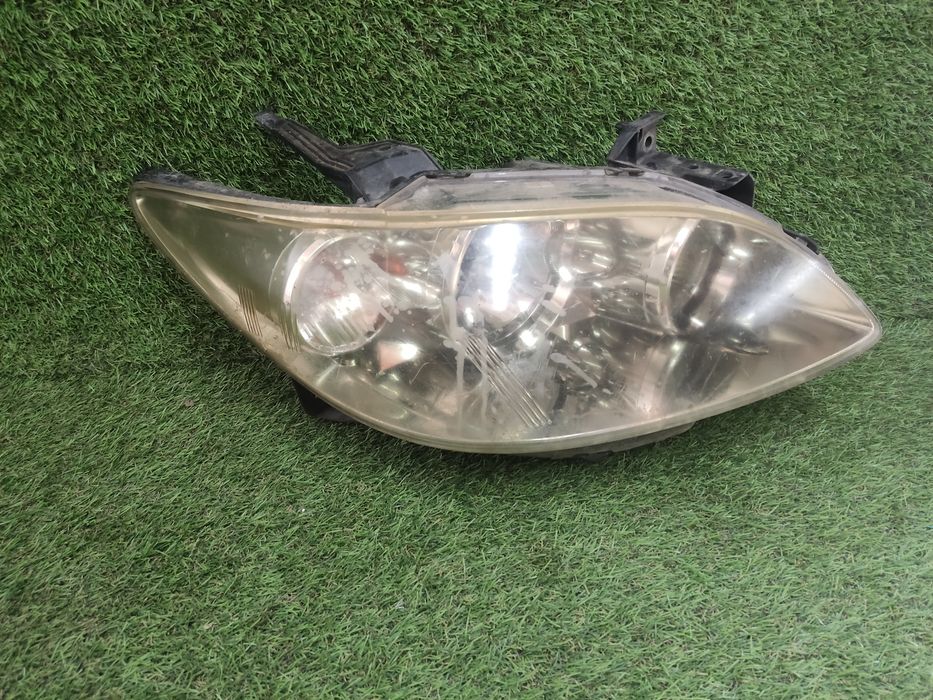 Фара  Mazda  MPV