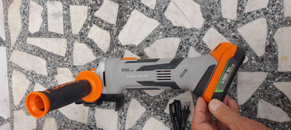 Акумулаторен ъглошлайф DAEWOO