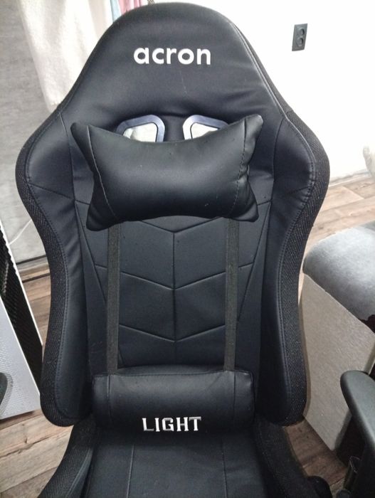 Продам игровое кресло Acron Light RGB