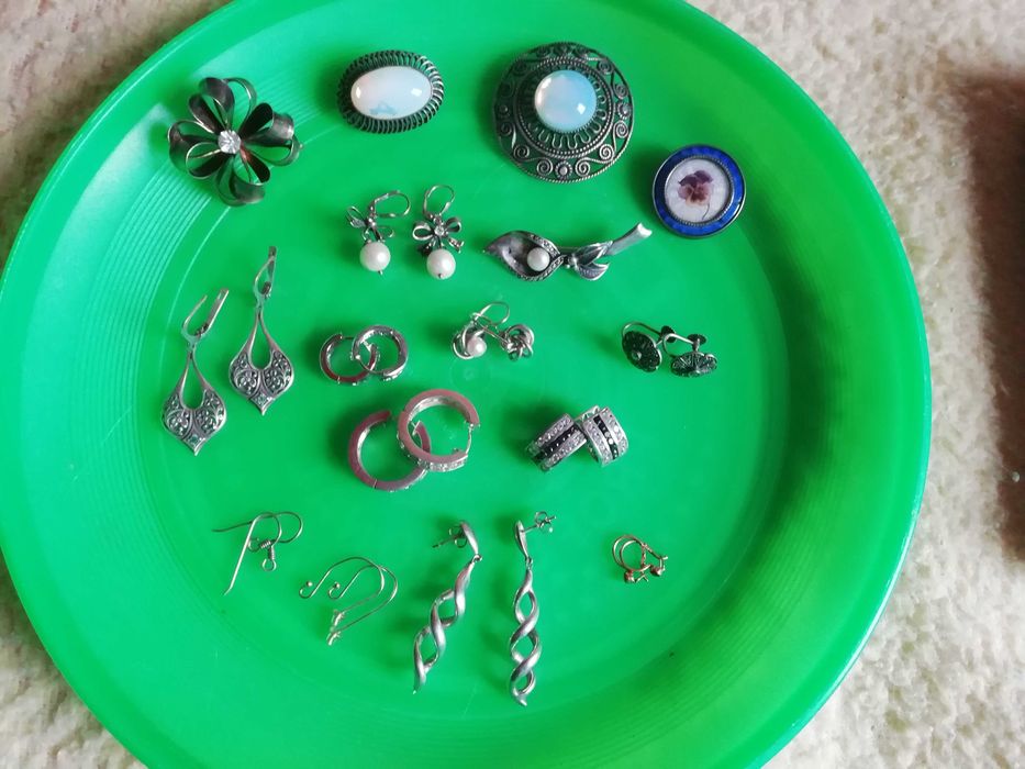 сребърни обици и закопчалки