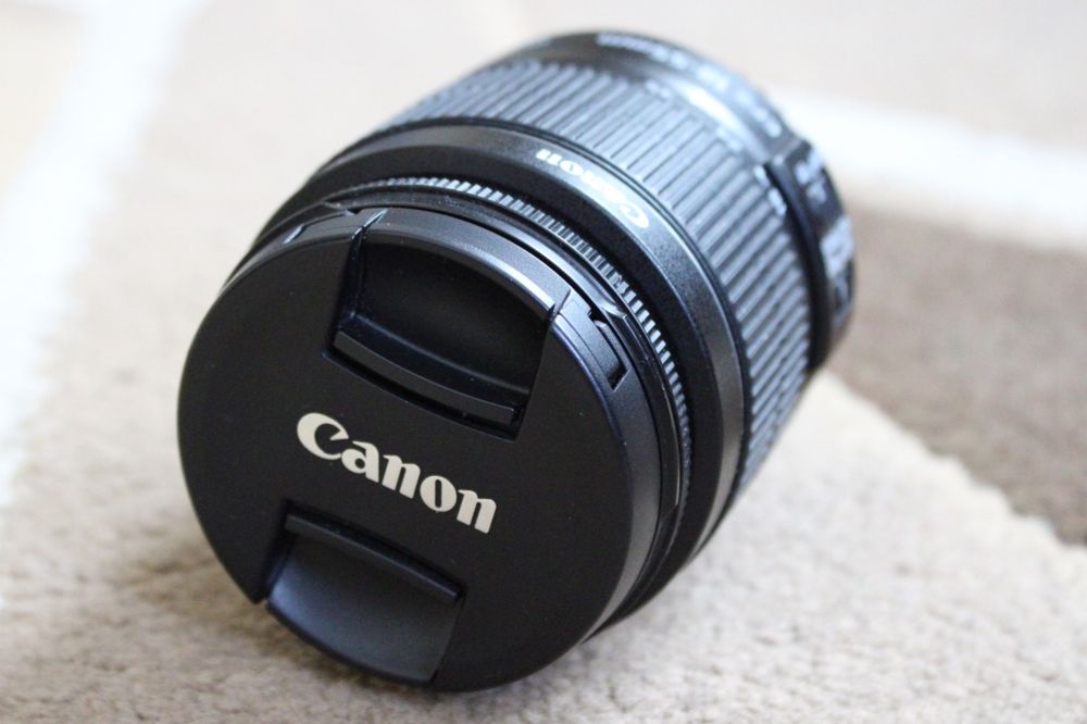 Obiectiv Canon EF-S 18-55mm f/3.5-5.6 IS II
