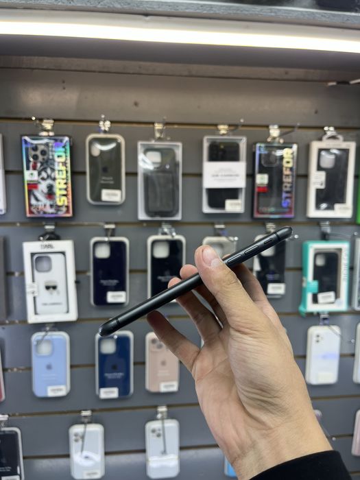 Iphone 11 128Gb .