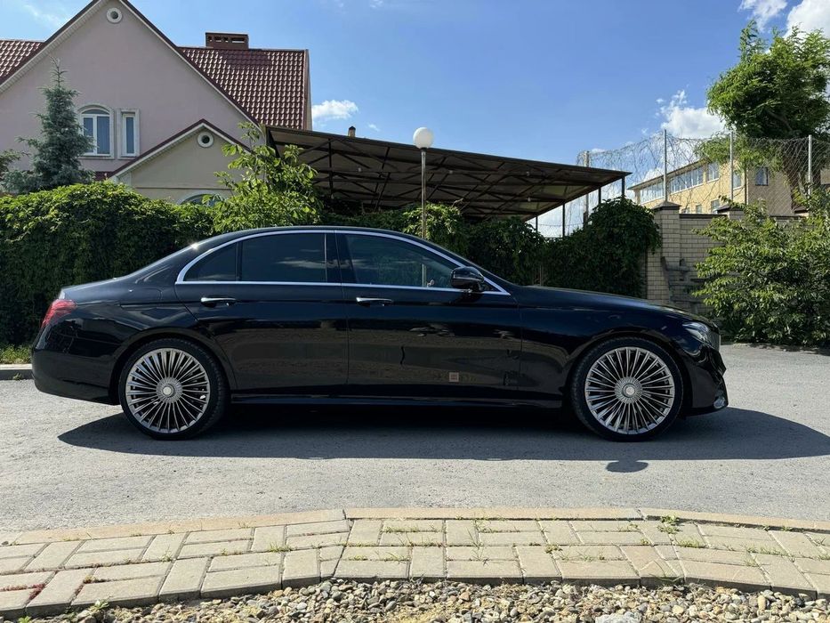 Jante Roti Mercedes 20 R20 Model spitat R20 W222 W221 W212 W204 W205 CLS W212 W222 W213 GLE GLC W223 W214 cu anvelope vara sau iarna inclus 245/275 sau alte dimensiuni recomandate de producator