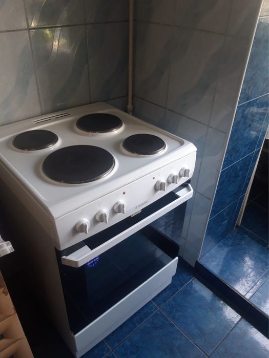 cuptor electric hansa