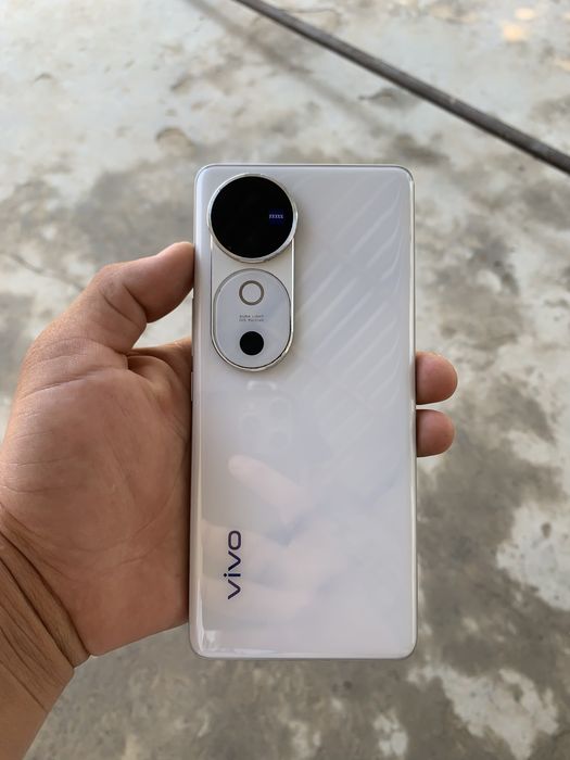 Vivo v40 256 gb