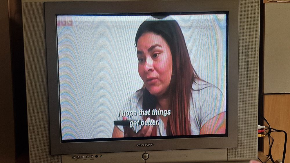 Твлевизор crown, 37 инча