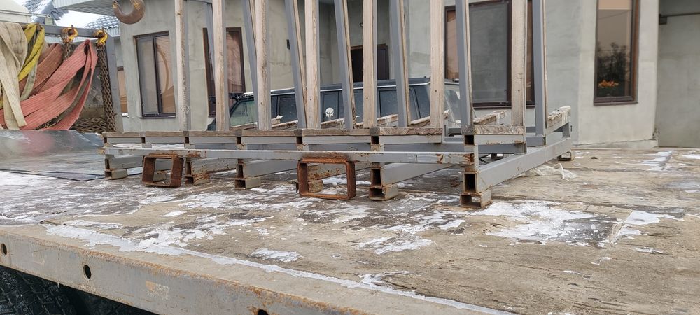 Пирамида для стёкол.