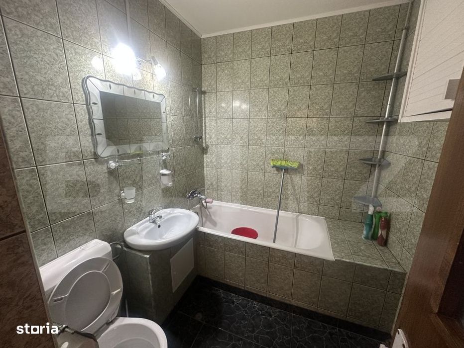 Apartament 3 camere, 70 mp, Micro 16