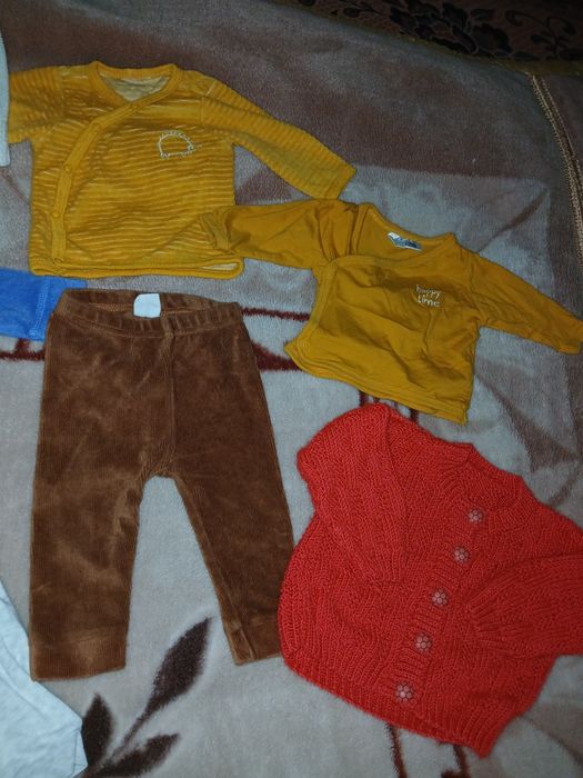 Lot hăinuțe de Bebe