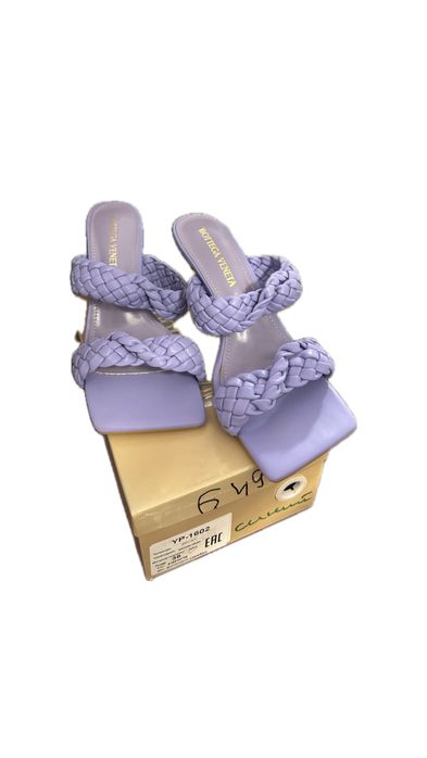 Шлепанцы на каблуке